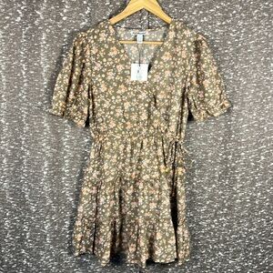Charlotte Russe Women's Green Floral Print Dress Size Medium‎